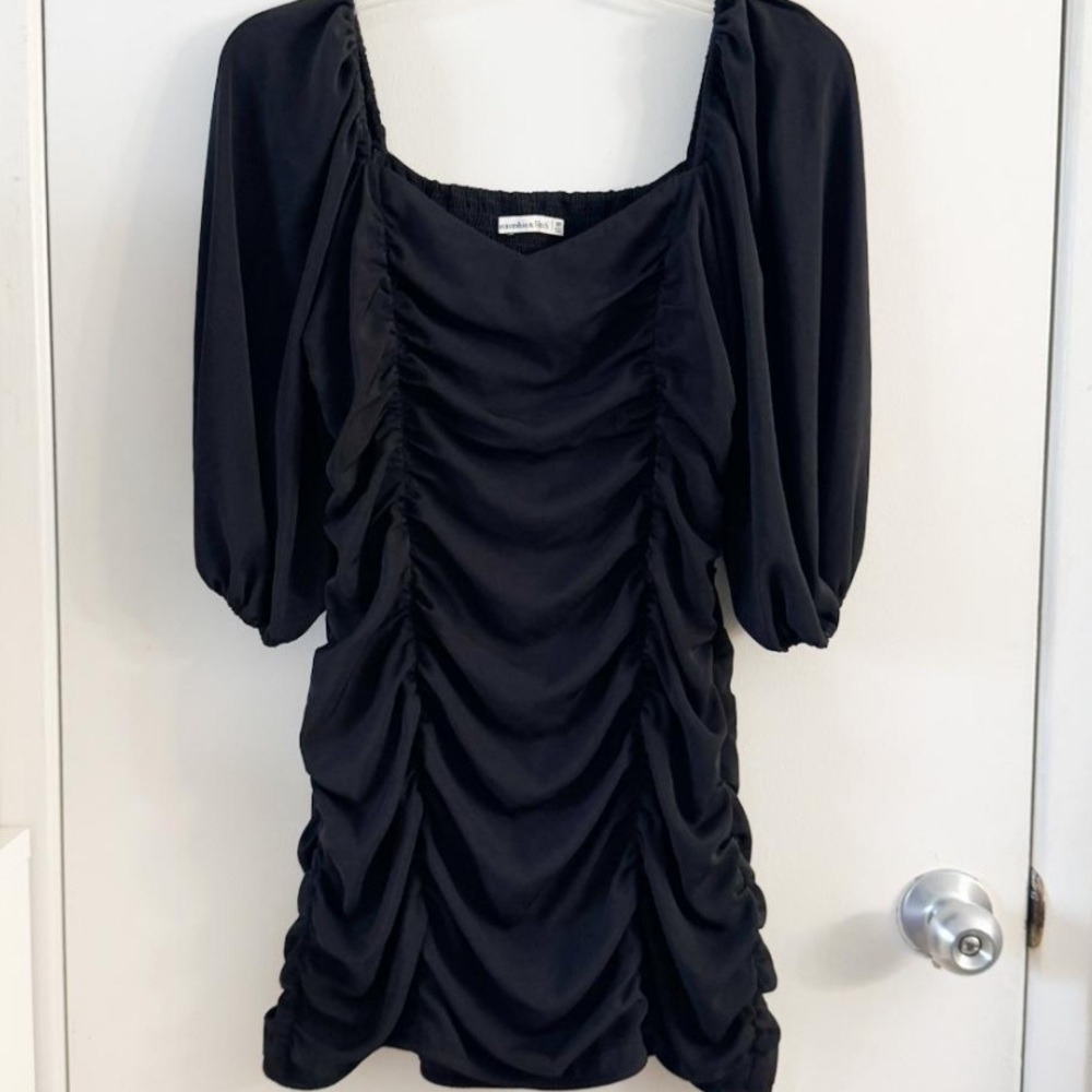 Black Ruched Dress with Puff Sleeves